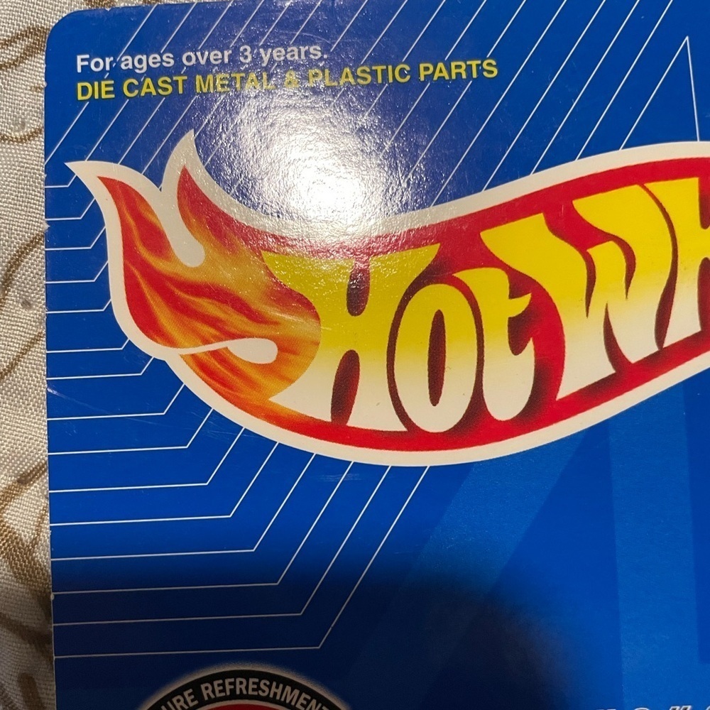 Coca-Cola Hot Wheels Houston Astros Car - White and Red - Picture 7 of 11